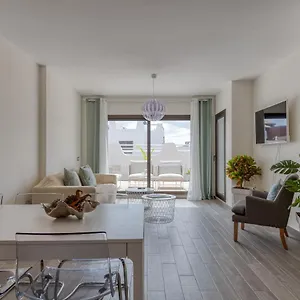 Apartamento Homeforguest Flat With Large Terrace In Modern Residential Complex With Swimming Pool, Caleta de Fuste